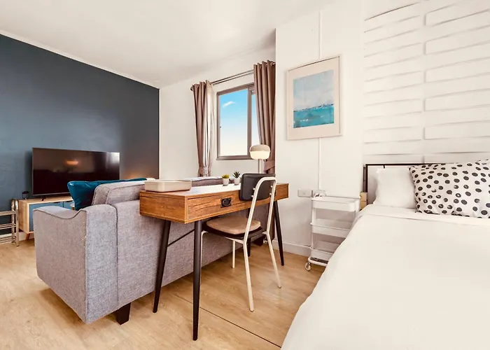 Quiet 1br River Front Oasis 15 Minutes To Sky Train * 방콕