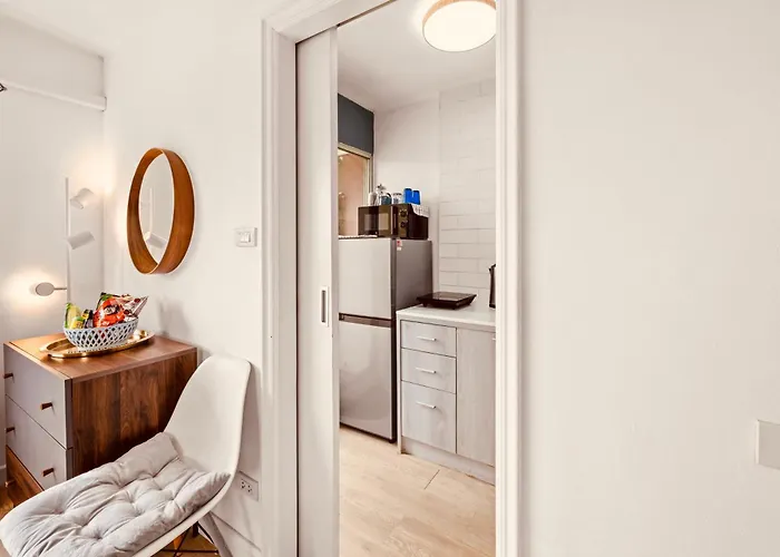 Quiet 1br River Front Oasis 15 Minutes To Sky Train 아파트